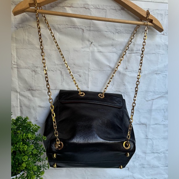 Marc Jacobs Black Leather Gold Chain-Link
Backpack - Picture 12 of 16